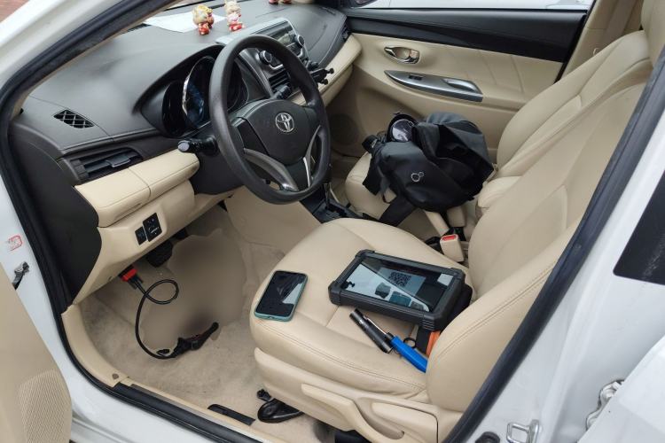 Used Toyota YARiS L Zhi Xuan 2015 1.5E Automatic Charm Edition Driver Seat