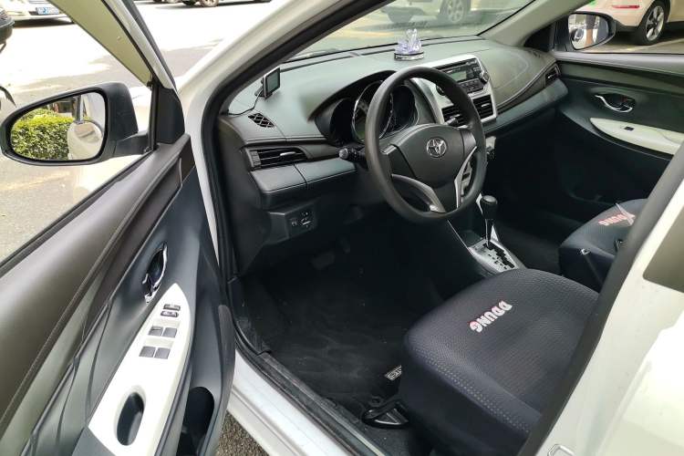 Used Toyota YARiS L Zhi Xuan 2015 1.5G Automatic Xuan Dong Sunroof Special Edition Driver Seat