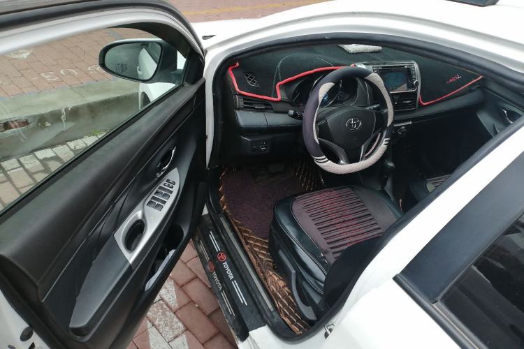 Used Toyota YARiS L Zhi Xuan 2015 1.5E Automatic Charm Edition Driver Seat