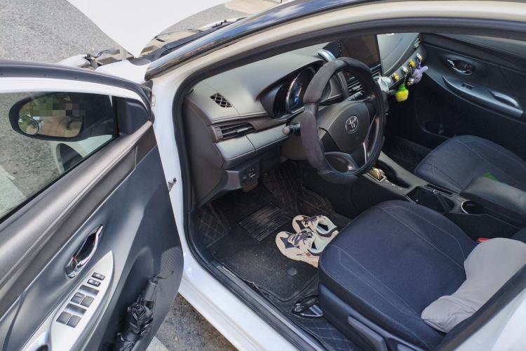 Used Toyota YARiS L Zhi Xuan 2015 1.5E Automatic Charm Edition Driver Seat