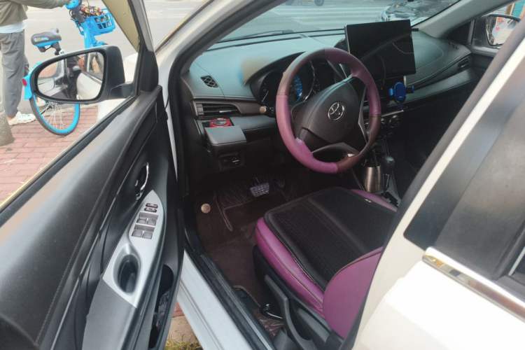 Used Toyota YARiS L Zhi Xuan 2015 1.5E Automatic Charm Edition Driver Seat