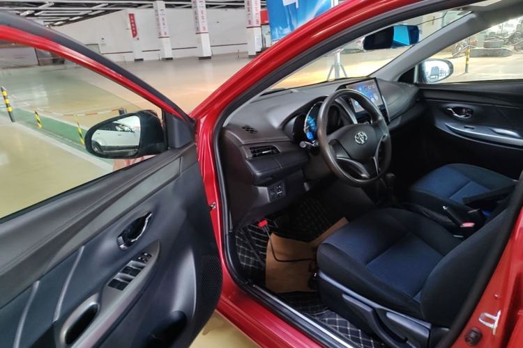 Used Toyota YARiS L Zhi Xuan 2015 1.5E Automatic Charm Edition Driver Seat