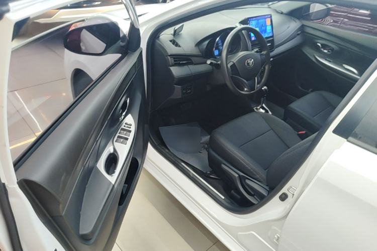 Used Toyota YARiS L Zhi Xuan 2015 1.5E Automatic Charm Edition Driver Seat