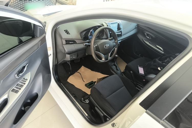Used Toyota YARiS L Zhi Xuan 2015 1.5E Automatic Charm Edition Driver Seat