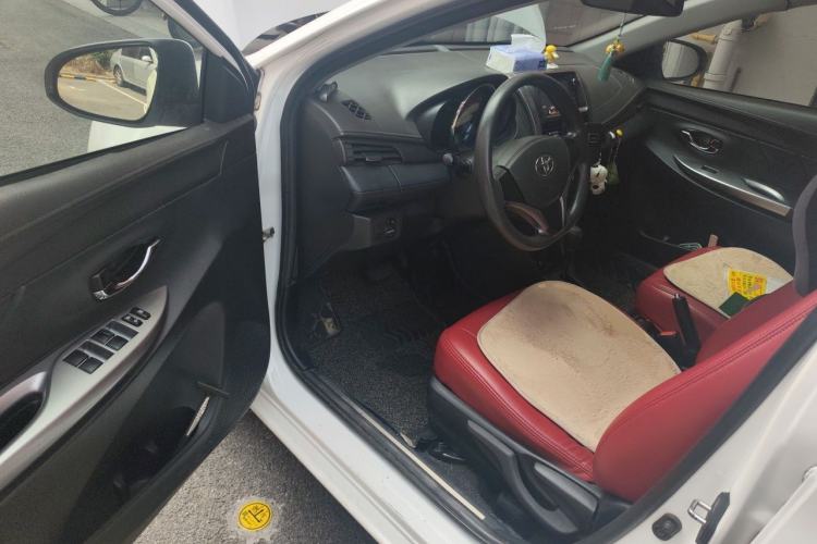 Used Toyota YARiS L Zhi Xuan 2015 1.5E Automatic Charm Edition Driver Seat