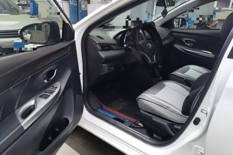 Used Toyota YARiS L Zhi Xuan 2015 1.5E Automatic Charm Edition Driver Seat