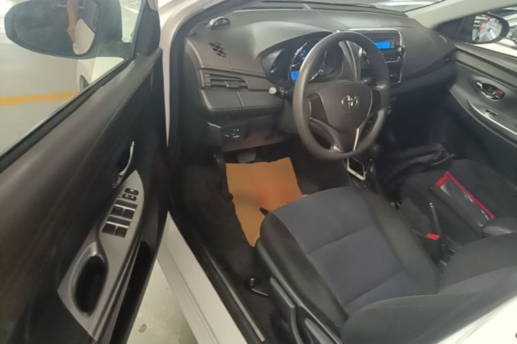 Used Toyota YARiS L Zhi Xuan 2015 1.5E Automatic Charm Edition Driver Seat