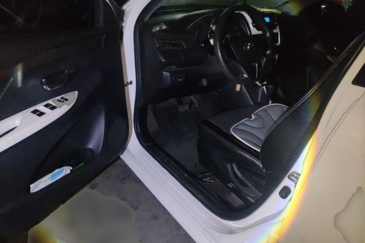 Used Toyota YARiS L Zhi Xuan 2015 1.5G Automatic Xuan Dong Sunroof Special Edition Driver Seat