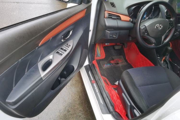Used Toyota YARiS L Zhi Xuan 2015 1.5E Automatic Charm Edition Driver Seat