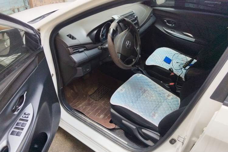 Used Toyota YARiS L Zhi Xuan 2015 1.5E Automatic Charm Edition Driver Seat