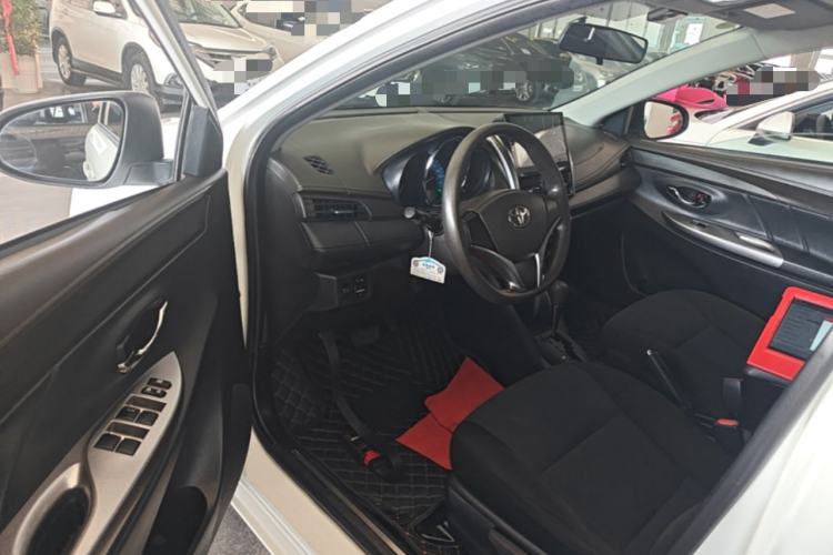 Used Toyota YARiS L Zhi Xuan 2015 1.5E Automatic Charm Edition Driver Seat