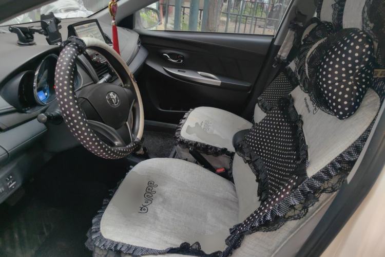 Used Toyota YARiS L Zhi Xuan 2015 1.5E Automatic Charm Edition Driver Seat