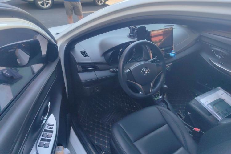 Used Toyota YARiS L Zhi Xuan 2015 1.5E Automatic Charm Edition Driver Seat