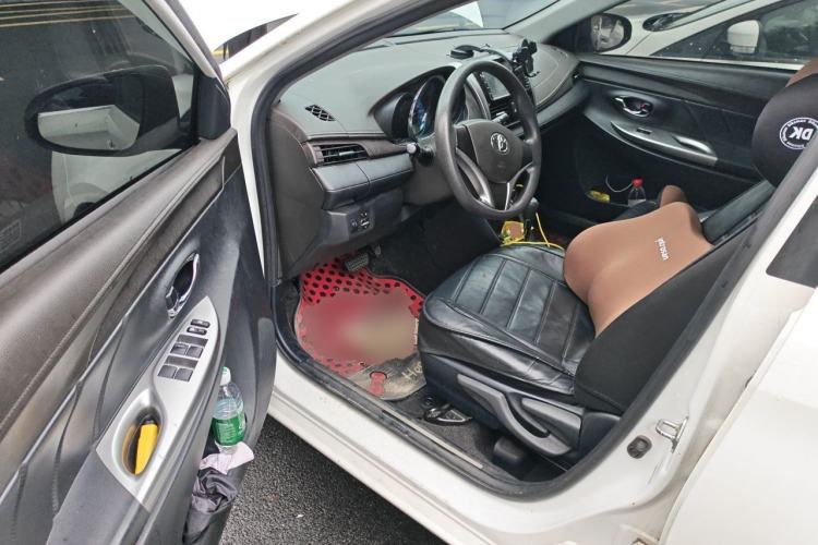 Used Toyota YARiS L Zhi Xuan 2015 1.5E Automatic Charm Edition Driver Seat