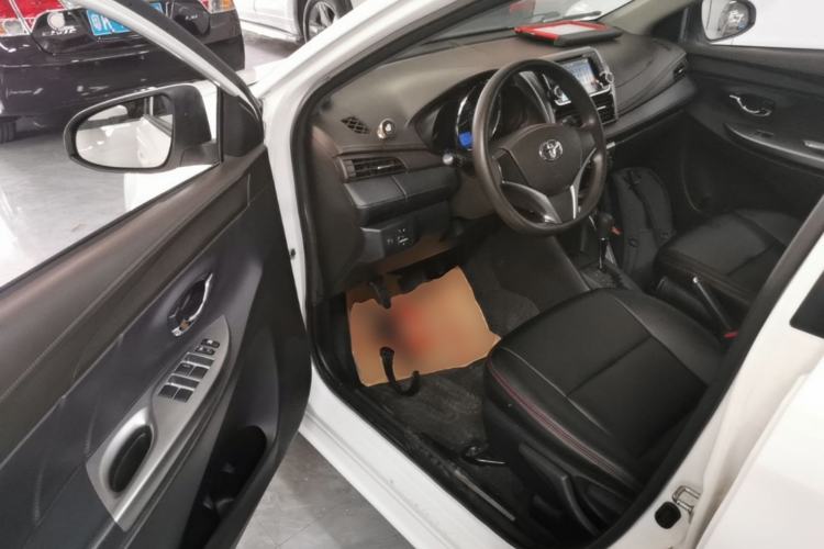 Used Toyota YARiS L Zhi Xuan 2015 1.5E Automatic Charm Edition Driver Seat