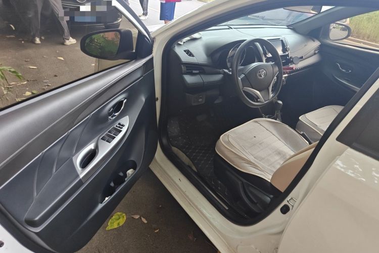 Used Toyota YARiS L Zhi Xuan 2015 1.5E Automatic Charm Edition Driver Seat