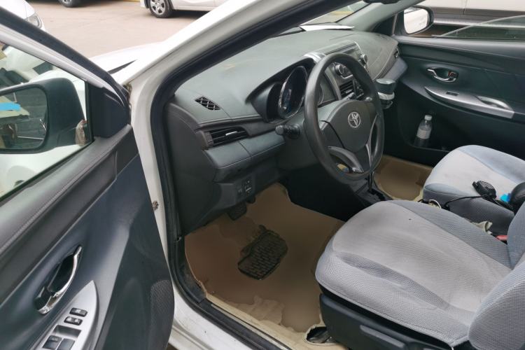 Used Toyota YARiS L Zhi Xuan 2015 1.5E Automatic Charm Edition Driver Seat