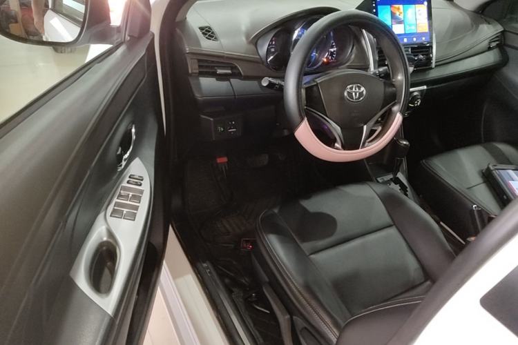 Used Toyota YARiS L Zhi Xuan 2015 1.5E Automatic Charm Edition Driver Seat