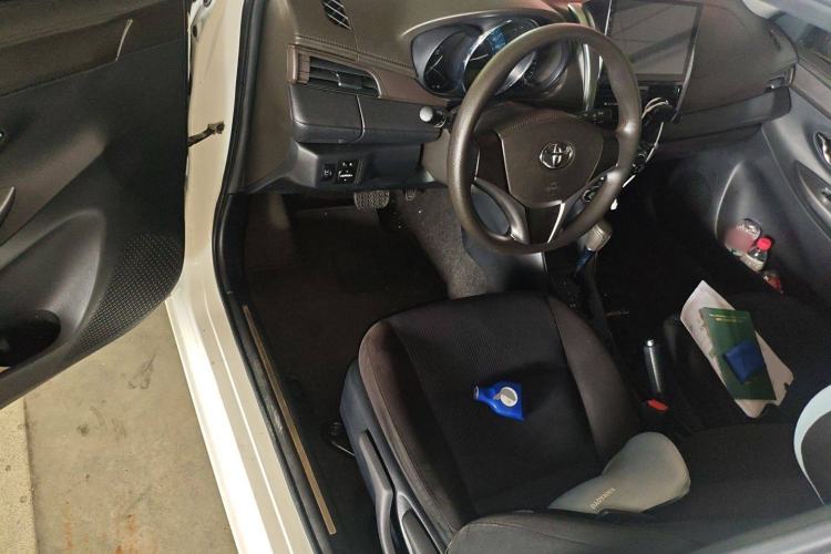 Used Toyota YARiS L Zhi Xuan 2015 1.5E Automatic Charm Edition Driver Seat
