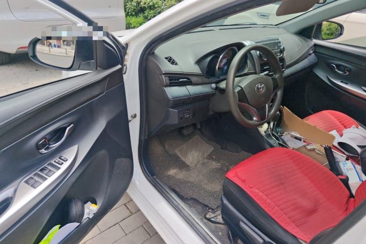 Used Toyota YARiS L Zhi Xuan 2015 1.5E Automatic Charm Edition Driver Seat