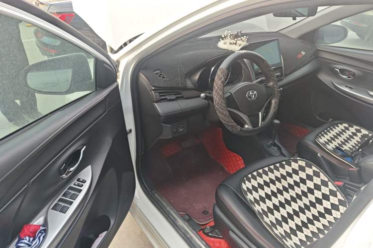 Used Toyota YARiS L Zhi Xuan 2015 1.5E Automatic Charm Edition Driver Seat