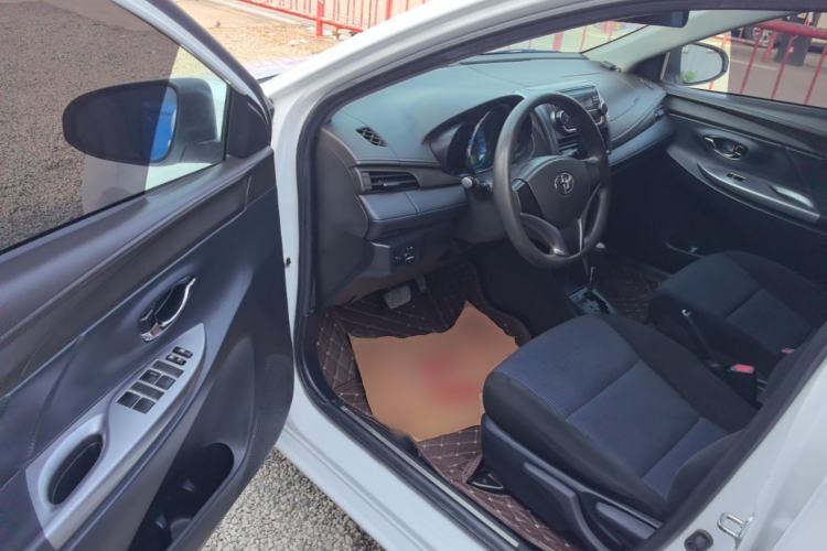 Used Toyota YARiS L Zhi Xuan 2015 1.5E Automatic Charm Edition Driver Seat