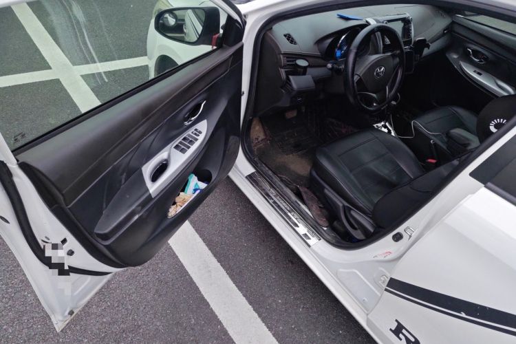 Used Toyota YARiS L Zhi Xuan 2015 1.5E Automatic Charm Edition Driver Seat
