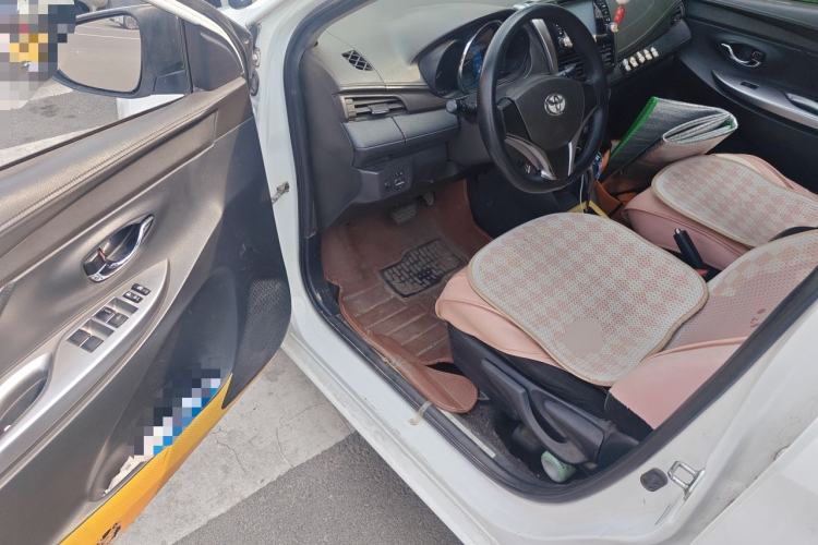 Used Toyota YARiS L Zhi Xuan 2015 1.5E Automatic Charm Edition Driver Seat