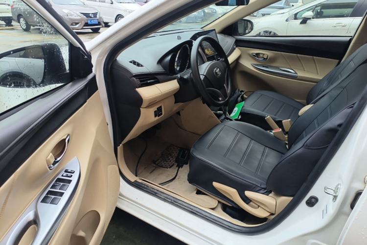 Used Toyota YARiS L Zhi Xuan 2015 1.5E Automatic Charm Edition Driver Seat