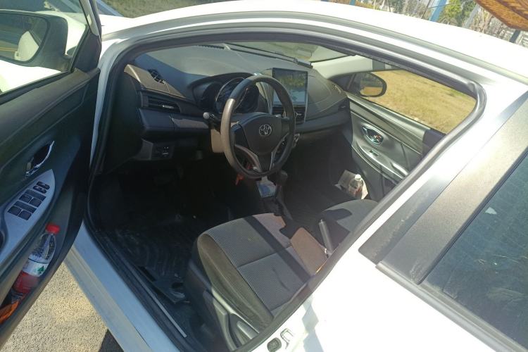 Used Toyota YARiS L Zhi Xuan 2015 1.5E Automatic Charm Edition Driver Seat