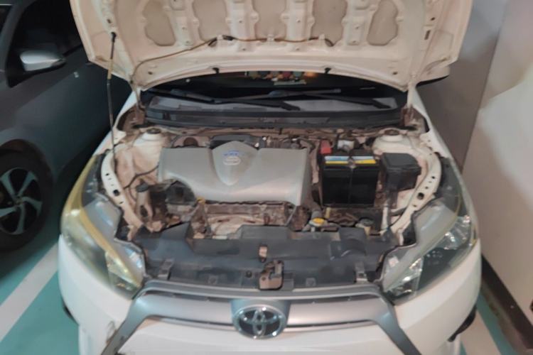 Used Toyota YARiS L Zhi Xuan 2015 1.5E Automatic Charm Edition Engine Bay