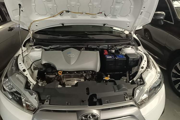 Used Toyota YARiS L Zhi Xuan 2015 1.5E Automatic Charm Edition Engine Bay