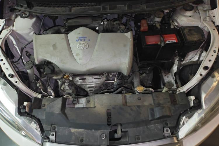 Used Toyota YARiS L Zhi Xuan 2015 1.5E Automatic Charm Edition Engine Bay