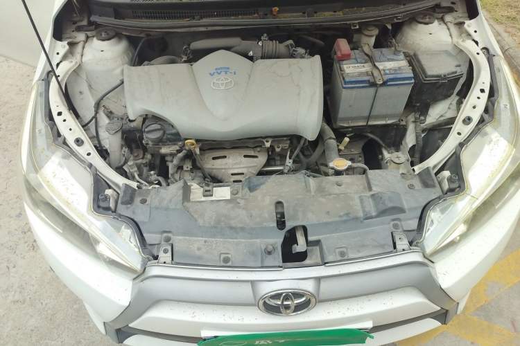 Used Toyota YARiS L Zhi Xuan 2015 1.5E Automatic Charm Edition Engine Bay