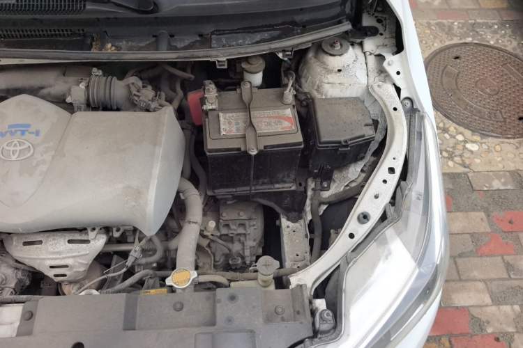 Used Toyota YARiS L Zhi Xuan 2015 1.5E Automatic Charm Edition Engine Bay Left