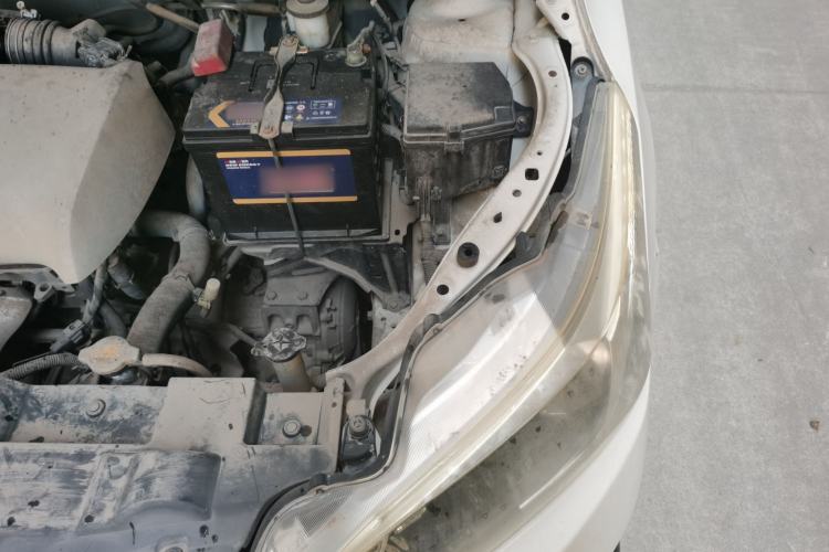 Used Toyota YARiS L Zhi Xuan 2015 1.5E Automatic Charm Edition Engine Bay Left
