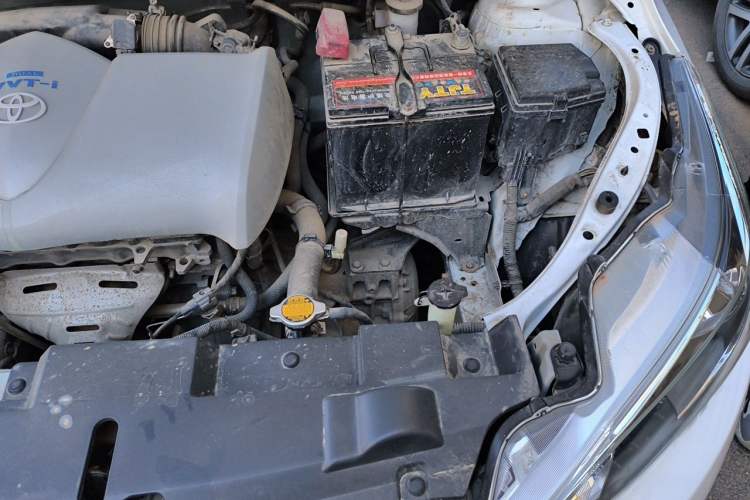 Used Toyota YARiS L Zhi Xuan 2015 1.5E Automatic Charm Edition Engine Bay Left