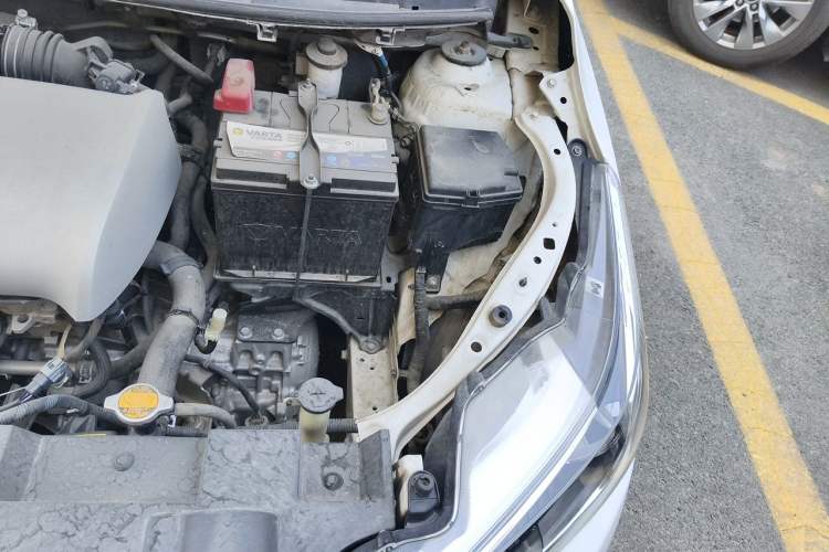 Used Toyota YARiS L Zhi Xuan 2015 1.5E Automatic Charm Edition Engine Bay Left