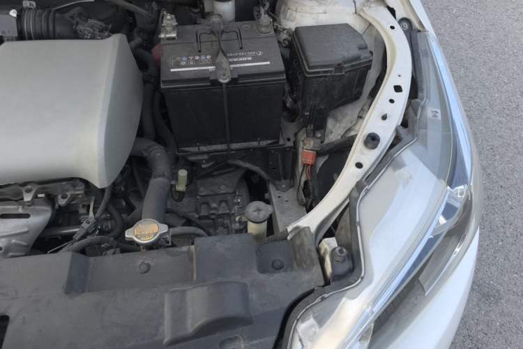 Used Toyota YARiS L Zhi Xuan 2015 1.5E Automatic Charm Edition Engine Bay Left