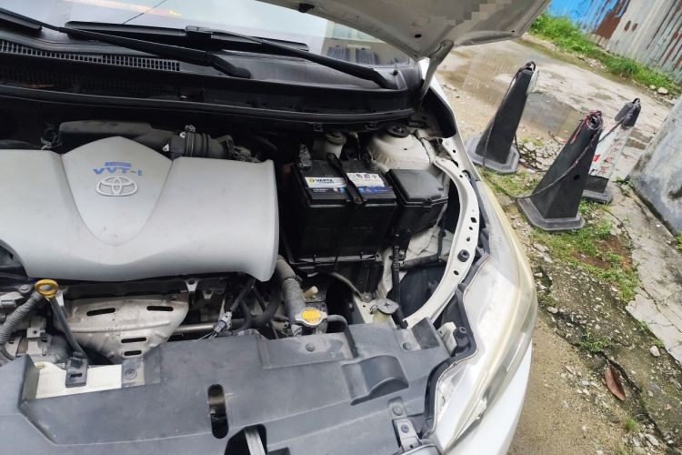 Used Toyota YARiS L Zhi Xuan 2015 1.5E Automatic Charm Edition Engine Bay Left