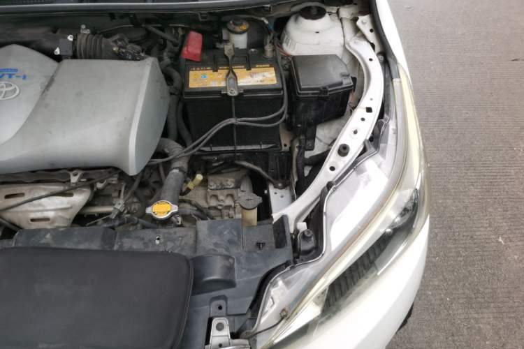 Used Toyota YARiS L Zhi Xuan 2015 1.5E Automatic Charm Edition Engine Bay Left