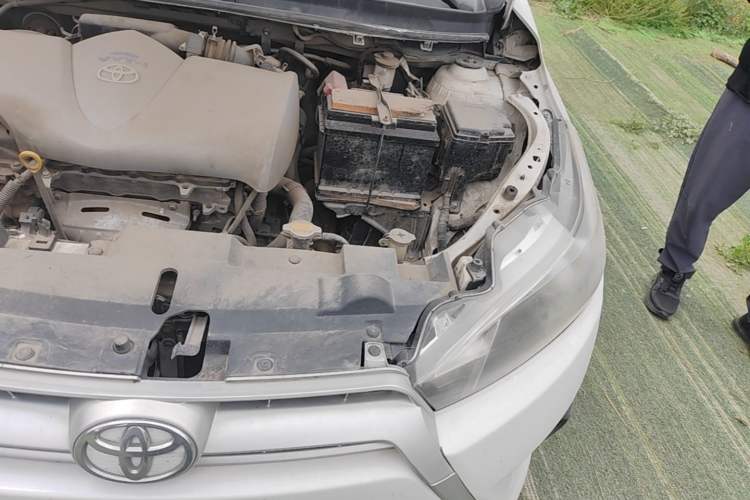 Used Toyota YARiS L Zhi Xuan 2015 1.5G Manual Xuan Dong Sunroof Special Edition Engine Bay Left