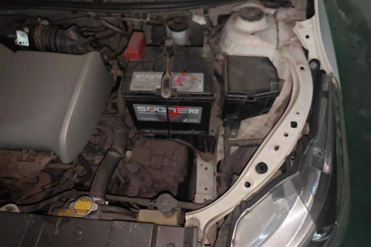 Used Toyota YARiS L Zhi Xuan 2015 1.5E Automatic Charm Edition Engine Bay Left