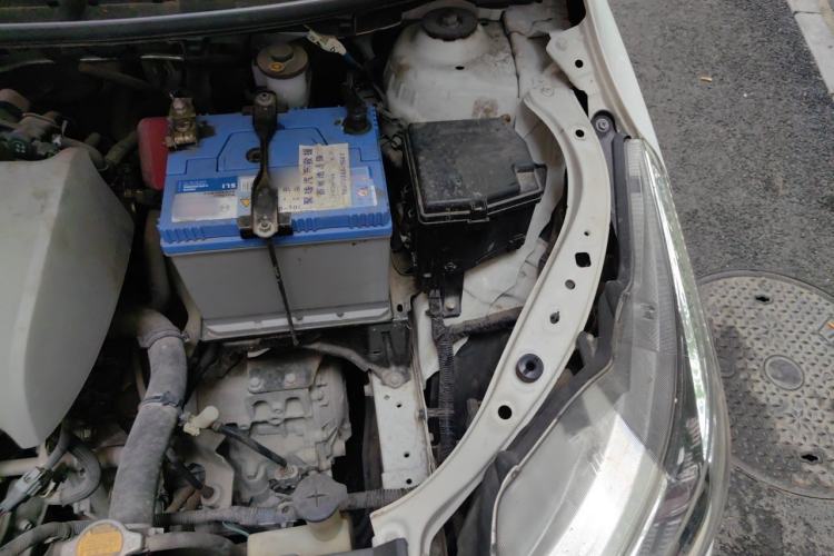 Used Toyota YARiS L Zhi Xuan 2015 1.5E Automatic Charm Edition Engine Bay Left