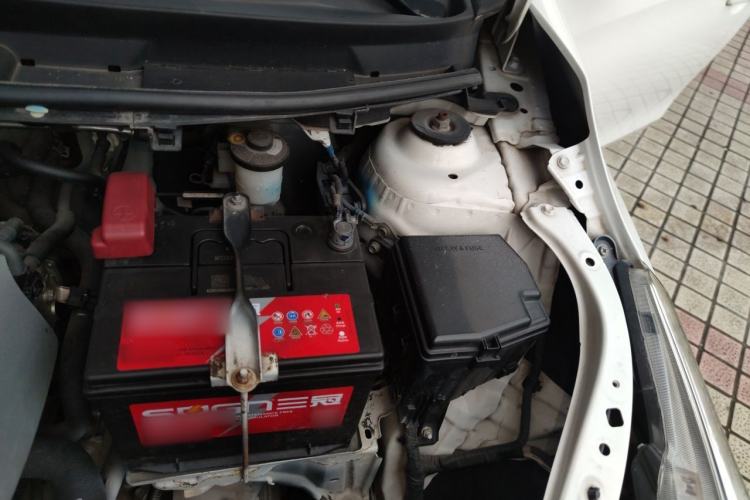 Used Toyota YARiS L Zhi Xuan 2015 1.5E Automatic Charm Edition Engine Bay Left