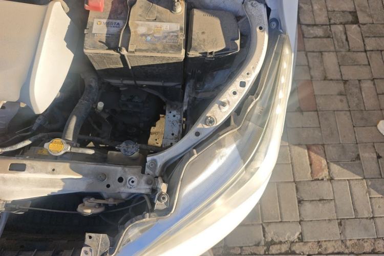 Used Toyota YARiS L Zhi Xuan 2015 1.5E Automatic Charm Edition Engine Bay Left