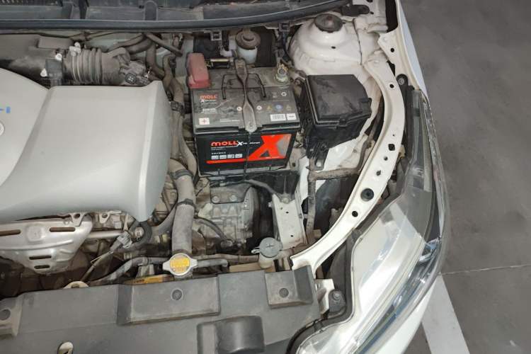 Used Toyota YARiS L Zhi Xuan 2015 1.5E Automatic Charm Edition Engine Bay Left
