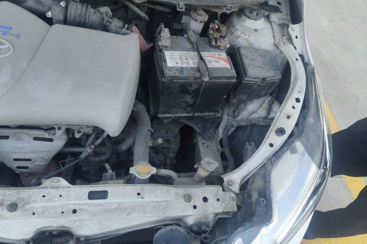 Used Toyota YARiS L Zhi Xuan 2015 1.5E Automatic Charm Edition Engine Bay Left