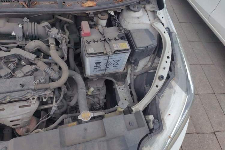 Used Toyota YARiS L Zhi Xuan 2015 1.5E Automatic Charm Edition Engine Bay Left