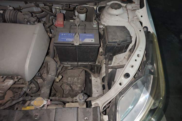 Used Toyota YARiS L Zhi Xuan 2015 1.5E Automatic Charm Edition Engine Bay Left